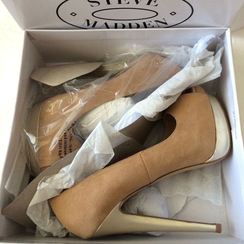 Steve Madden Golden Impoze Taupe Suede Heels
